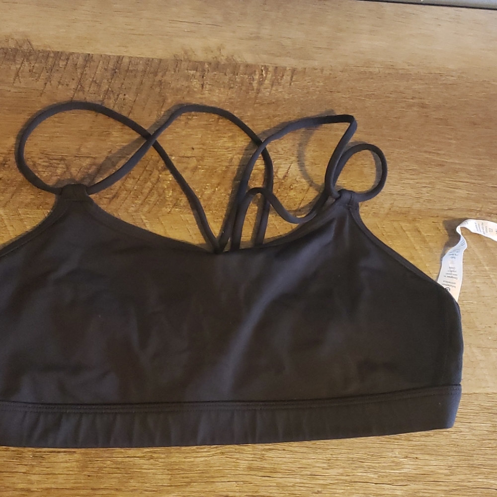 Lululemon sports bra